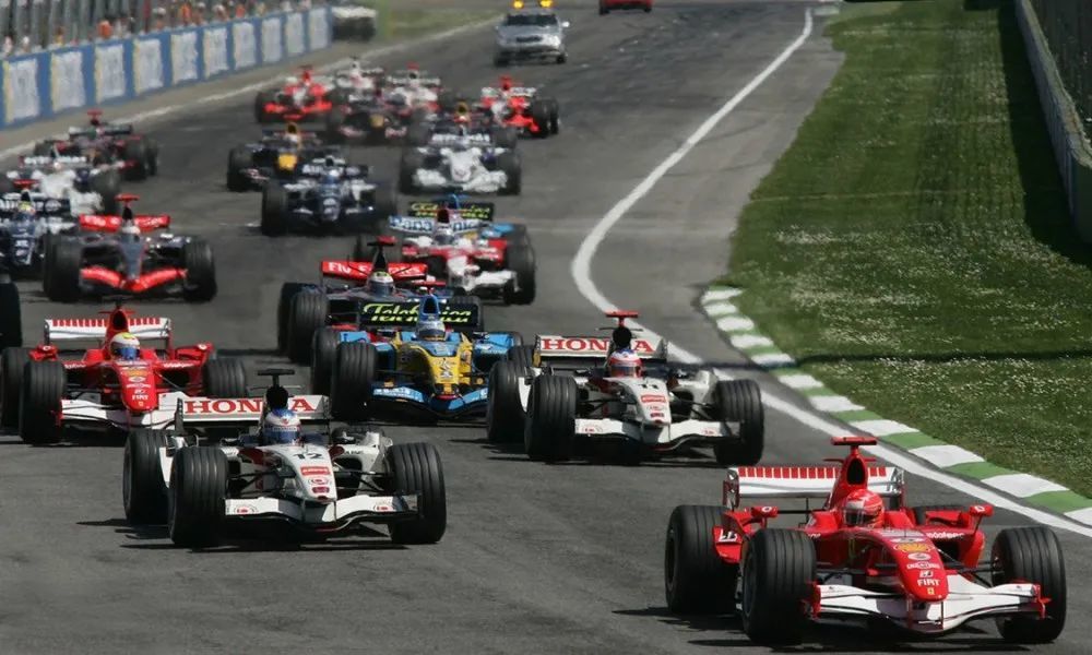 开云官方平台-关于F1车队对阵巴萨展开拉锯大战，最终险胜对手的信息