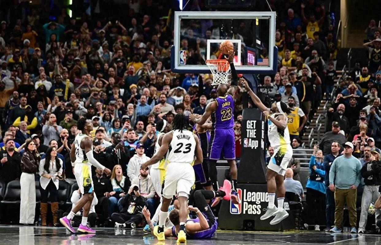 开云-包含爆冷首场状态出色，C9观众沸腾！，詹姆斯重返赛场全场沸腾不已的词条